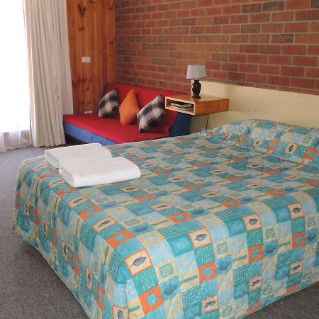 Tooleybuc Country Roads Motor Inn Esterno foto