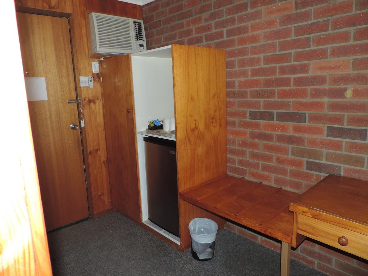 Tooleybuc Country Roads Motor Inn Esterno foto