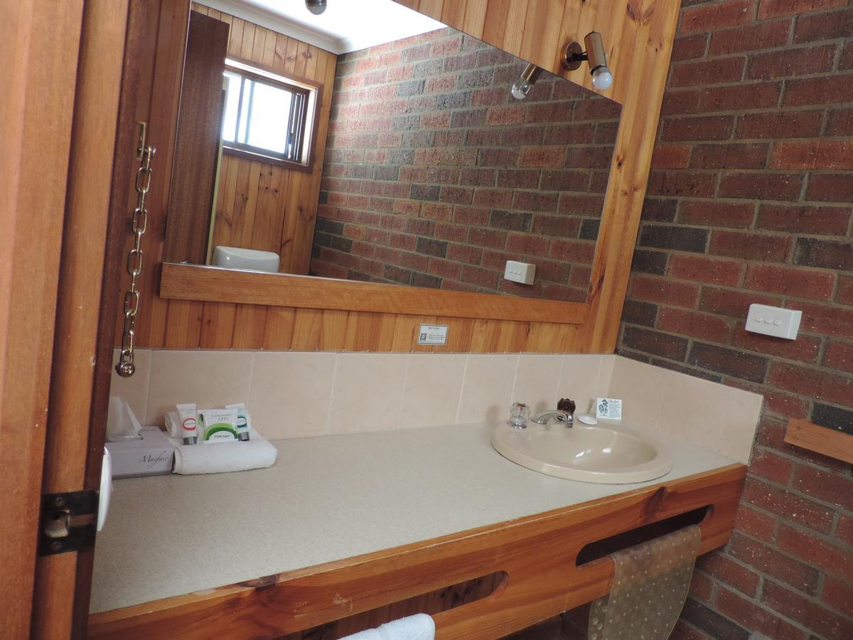 Tooleybuc Country Roads Motor Inn Esterno foto