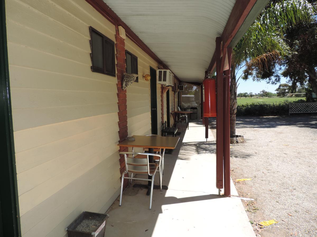 Tooleybuc Country Roads Motor Inn Esterno foto